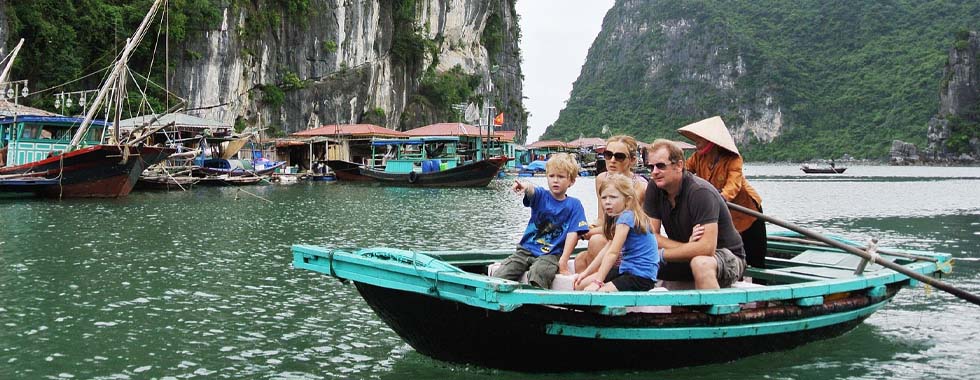 kayak na baía de Halong